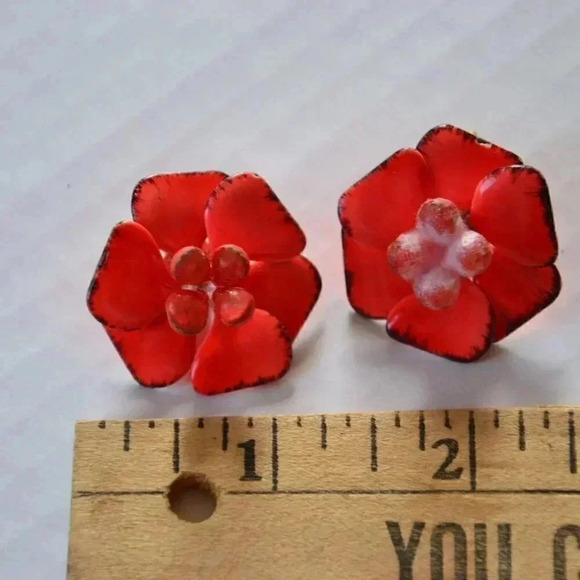 Vtg Clip on  Flower Earrings - Picture 5 of 6
